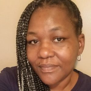 Meet your Posher, Connie